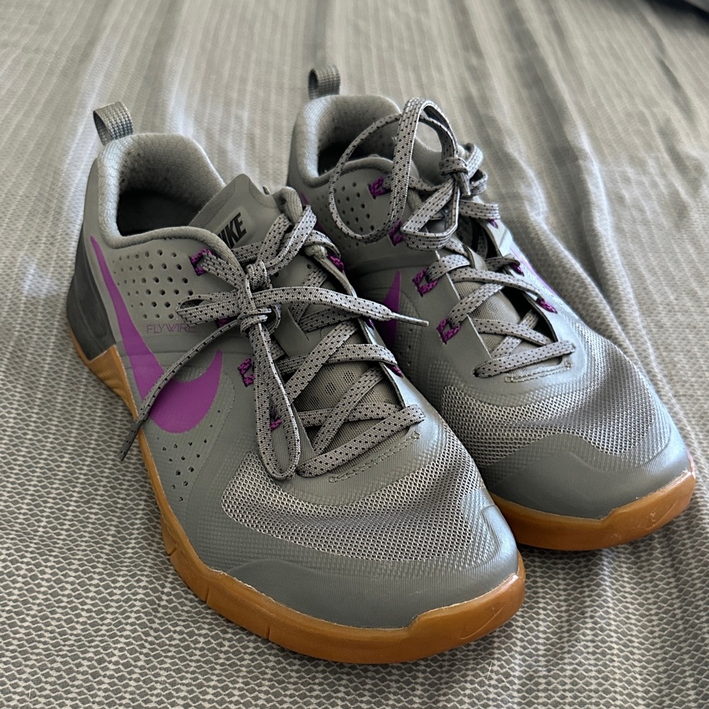 Nike Metcon 1 Gray and Purple